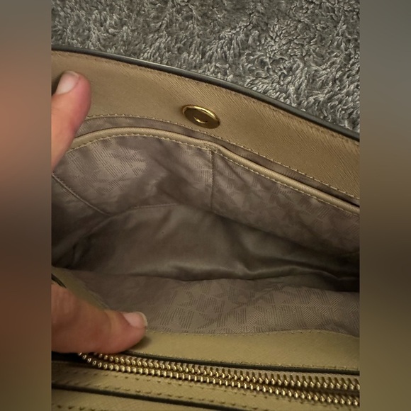 MICHAEL KORS Sofia Large East West Satchel - Picture 9 of 15